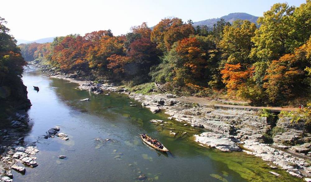 月之石紅葉公園,2022長瀞紅葉祭,長瀞紅葉祭,埼玉秩父賞楓景點,長瀞紅葉,長瀞賞楓景點,長瀞搭船溯溪,日本賞楓行程推薦,日本水上賞楓,日本賞楓,日本賞楓自由行,日本賞楓,日本紅葉預測,日本船上賞楓景點,賞楓景點,賞楓秘境