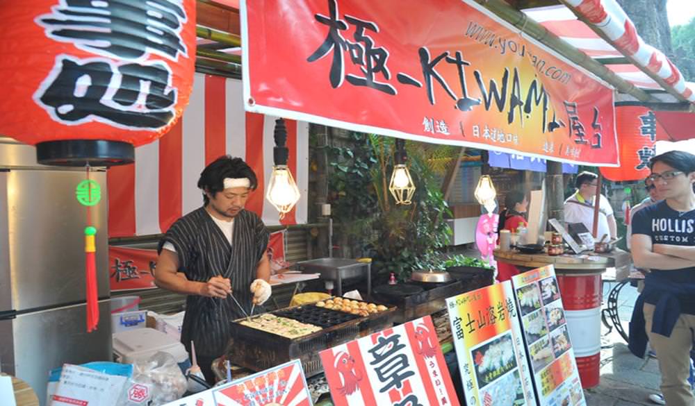 九族文化村,日月潭櫻花季,九族文化村櫻花祭,九族文化村櫻花季,台灣第一夜櫻,日月潭景點推薦,九族文化村交通方式 ,九族文化村門票,九族文化村賞櫻,南投日月潭,南投日月潭住宿,日月潭住宿推薦,南投民宿推薦,日月潭,南投景點推薦,櫻花景點,賞櫻,櫻花季,櫻花祭