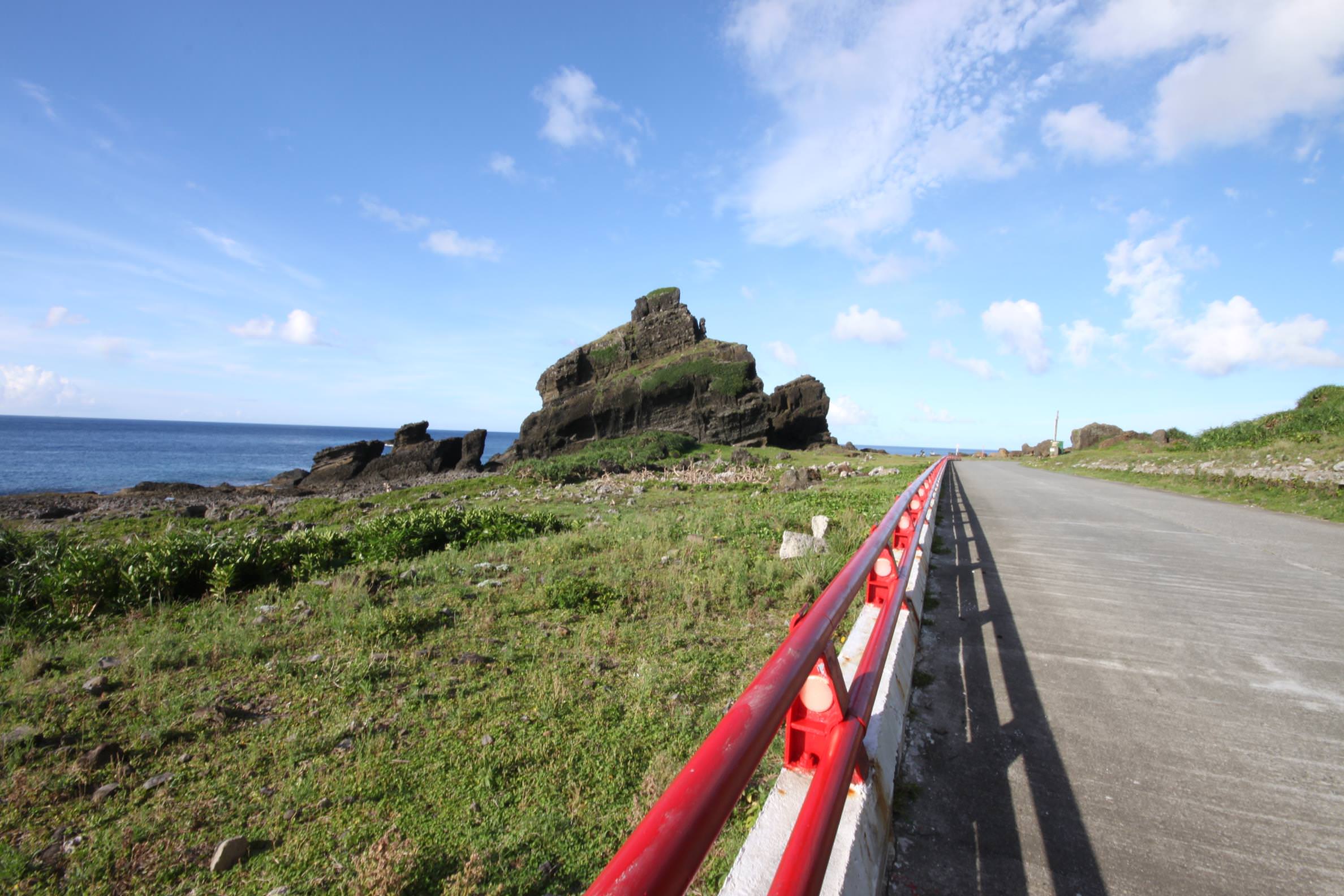 坦克岩,蘭嶼旅遊,蘭嶼潛水,蘭嶼自由行,蘭嶼景點,飛魚祭,拼板舟