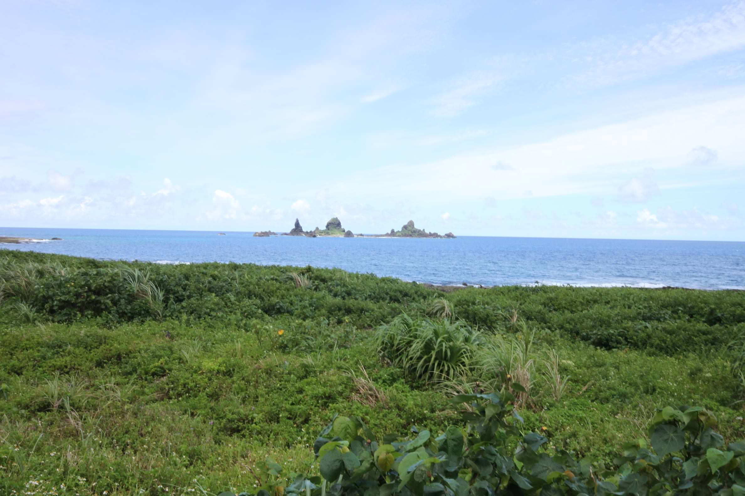 軍艦岩,蘭嶼旅遊,蘭嶼潛水,蘭嶼自由行,蘭嶼景點,飛魚祭,拼板舟