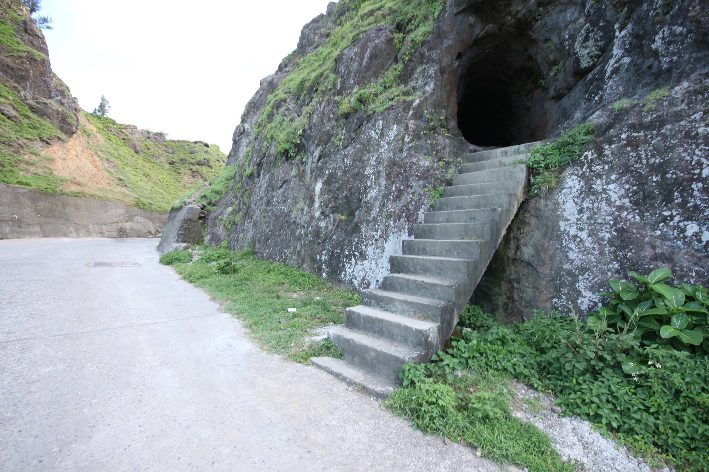 情人洞,蘭嶼旅遊,蘭嶼潛水,蘭嶼自由行,蘭嶼景點,飛魚祭,拼板舟