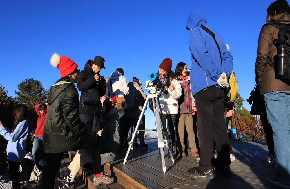 阿里山冬季大鑽石天文營,阿里山賞櫻,阿里山觀星,阿里山櫻花季,阿里山小火車,阿里山神木,嘉義阿里山國家森林遊樂園, 阿里山日出,阿里山民宿推薦,阿里山住宿推薦,小笠原山,台灣好行阿里山線,阿里山交通