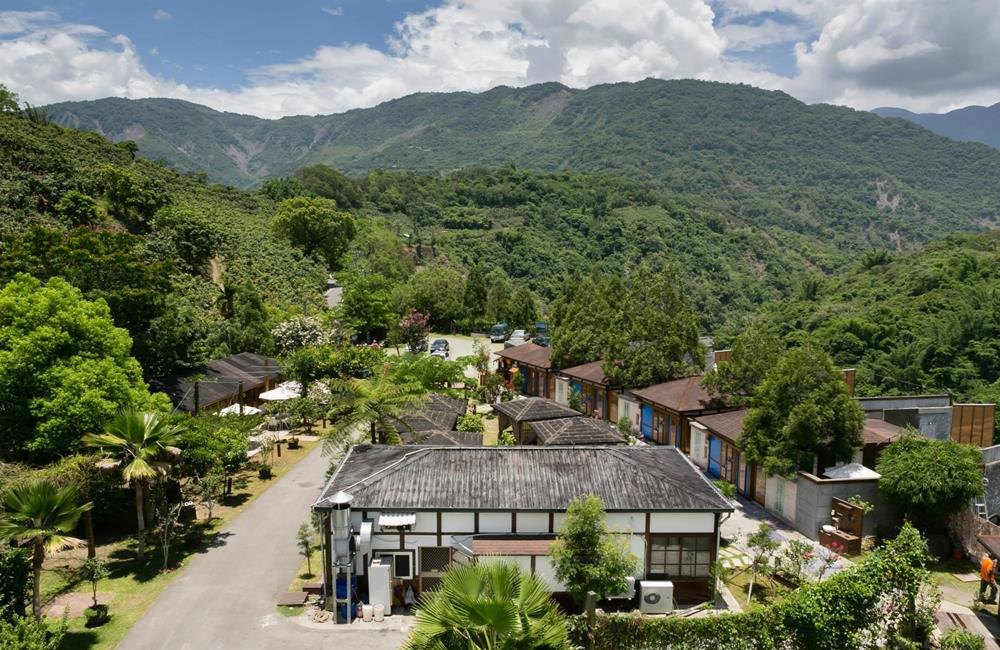 高雄國蘭花園Villa會館,國蘭花園VILLA會舘,高雄露營推薦,高雄奢華帳篷推薦,高雄Villa推薦,高雄六龜寶來溫泉露營,高雄國蘭花園Villa會館 奢華帳篷 Villa雙人房 一泊二食