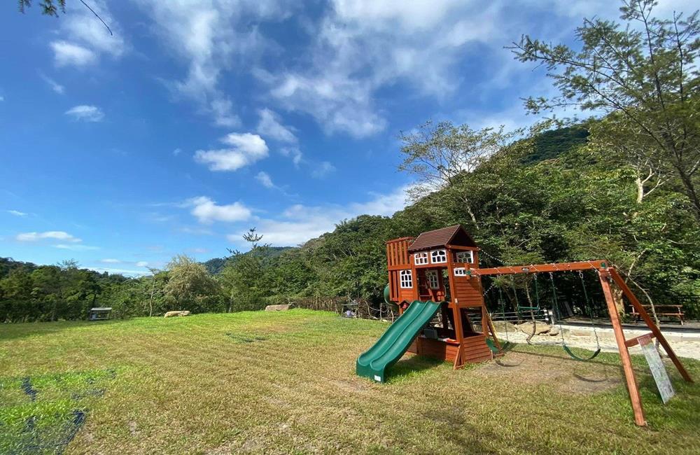 苗栗露營推薦,苗栗山川密境露營區,山川密境彩虹貨櫃屋,彩彩虹貨櫃屋露營,露營區推薦,新手露營推薦,露營裝備,露營樂,全包式露營,苗栗親子露營推薦