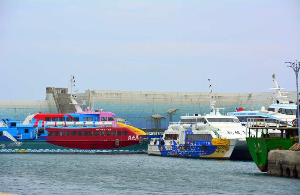 富岡碼頭,綠島船票,綠島交通,台東到綠島多久,綠島,綠島自由行,綠島船票機車,台北綠島交通,台東到綠島距離