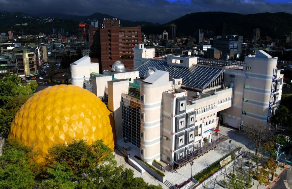 市立天文科學教育館,臺北市立天文科學教育館,2022台北親子景點,親子景點,親子,親子旅遊,2022親子景點,北部親子景點,雙北兒童景點,大台北親子景點,適合親子旅遊的地方,新北室內景點,室內景點推薦,雨天景點,台北雨天景點,新北雨天景點,台北,新北,親子旅遊