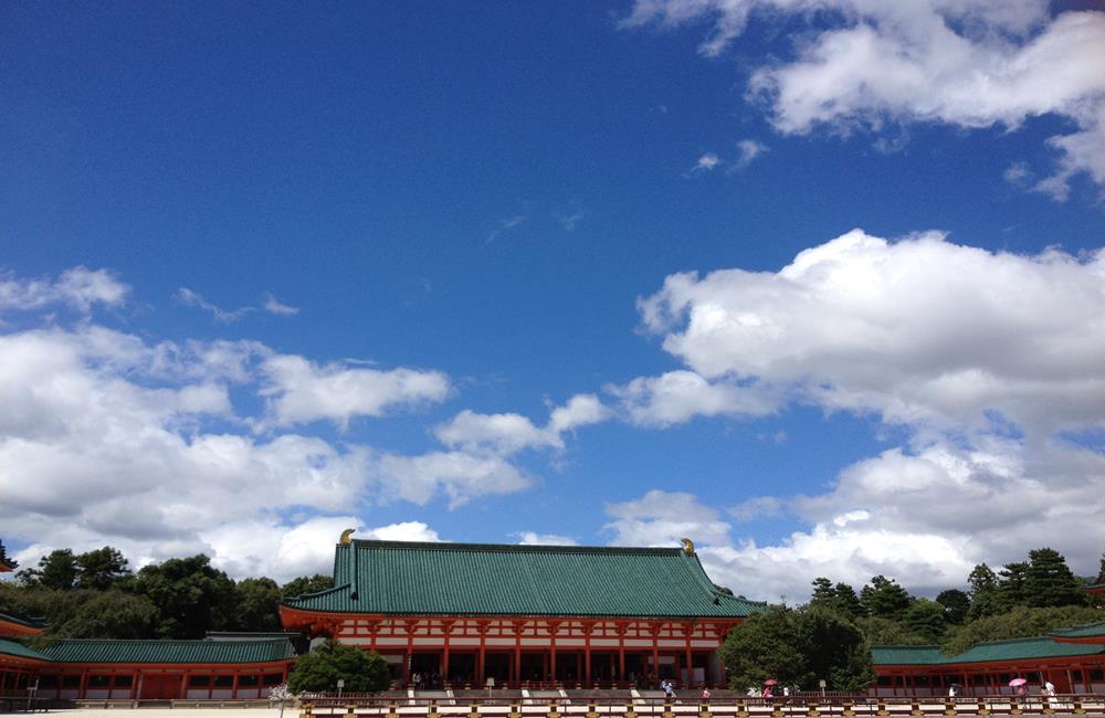 平安神宮,日本三大神宮,平安神宮櫻花,平安神宮御守,平安神宮介紹,平安神宮堂本剛,平安神宮官網,京都,京都景點,京都自由行,京都特色,京都旅行,京都私房景點,京都遊記,京都神社,京都市,京都一日遊,京都廟宇,日本神社寺廟,京都世界遺產,寺廟,寺廟與神社