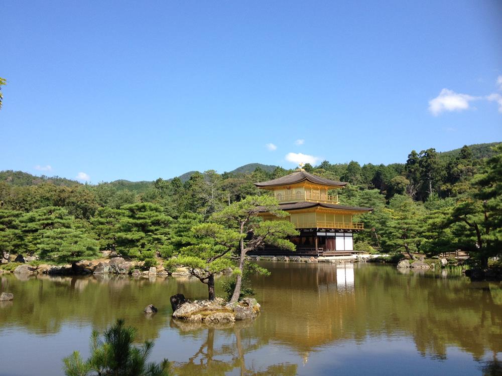 金閣寺,金閣寺三島由紀夫,金閣寺小說,鹿苑寺,金閣寺官網,金閣寺介紹,京都,京都景點,京都自由行,京都神社,京都廟宇,日本神社寺廟,京都世界遺產,寺廟,寺廟與神社,日本三大神宮,京都一日遊,京都特色,京都旅行,京都私房景點