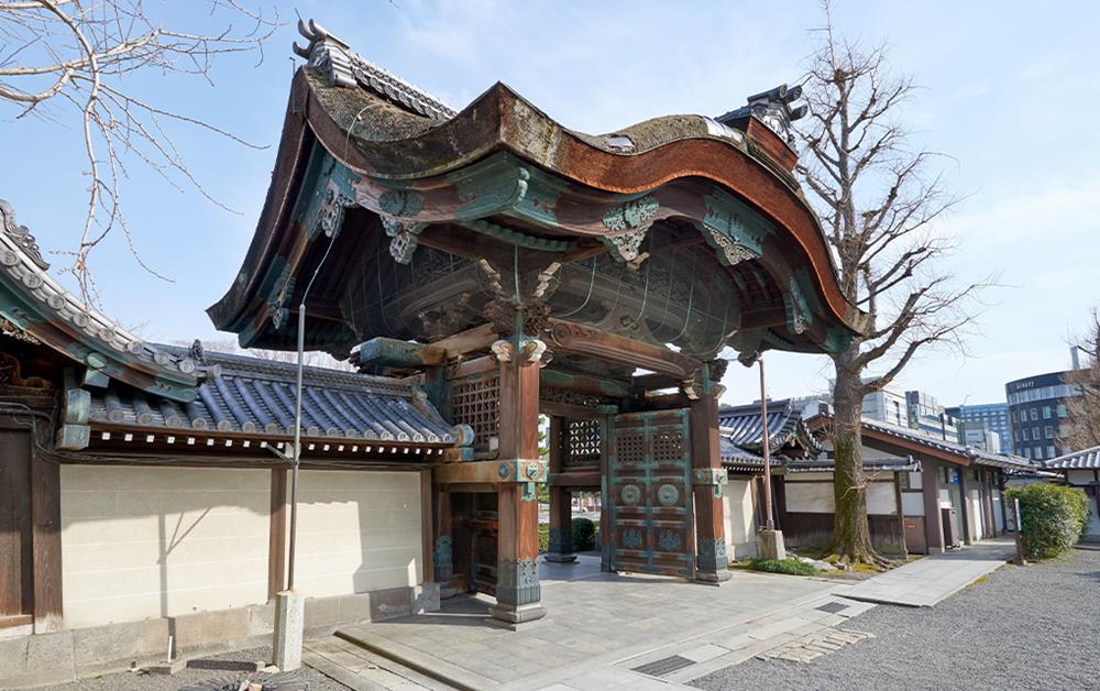 東本願寺,東本願寺西本願寺,東本願寺京都,東本願寺銀杏,京都,京都景點,京都自由行,京都神社,京都廟宇,日本神社寺廟,京都世界遺產,寺廟,寺廟與神社,日本三大神宮,京都一日遊,京都特色,京都旅行,京都私房景點