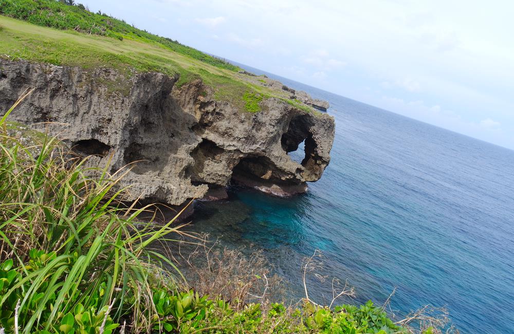 萬座毛,古宇利島,殘波岬燈塔,殘波岬,萬座溫泉,萬座毛傳說,萬座毛map code,萬座毛英文,沖繩,沖繩自由行,沖繩景點,沖繩自駕,沖繩三天兩夜,沖繩景點地圖