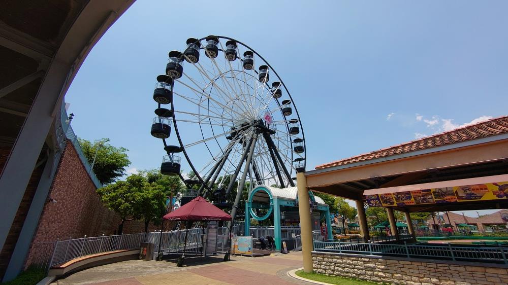 鈴鹿賽道樂園,鈴鹿賽道樂園設施,鈴鹿賽道,鈴鹿,鈴鹿賽車,鈴鹿日本,鈴鹿賽道樂園星光票,鈴鹿賽道樂園介紹,鈴鹿賽道樂園ptt,南部遊樂園,遊樂園推薦,遊樂園台灣,兒童遊樂園,遊樂園設施,高雄親子景點