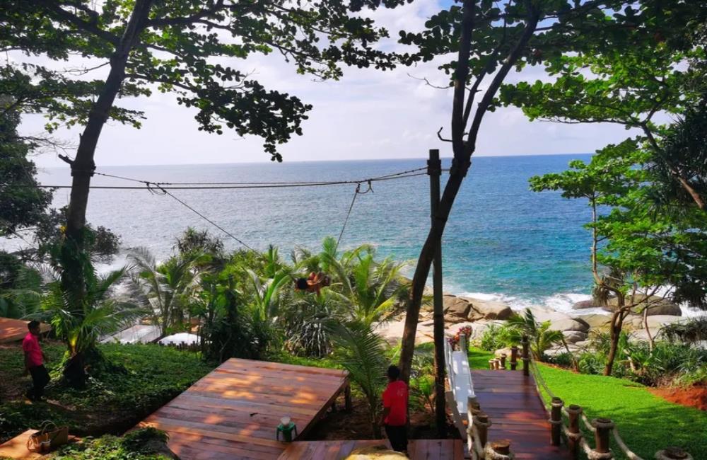 普吉島巨石海灘鞦韆,Phuket Rock Beach Swing,普吉島景點,普吉島景點推薦,泰國 普吉島景點,普吉島自由行,普吉島景點,普吉島四天三夜,普吉島,普吉島行程,普吉島,普吉島旅遊,泰國,泰國普吉島