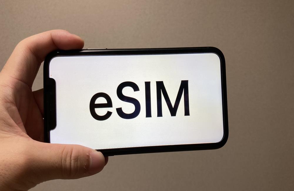 esim,esim缺點,esim是什麼,esim iphone,esim 換手機,eSIM卡,eSIM,出國上網推薦,上網,上網吃到飽,上網速度,出國上網流量,出國上網,出國上網方式,出國上網專家,出國上網用量,出國上網比較