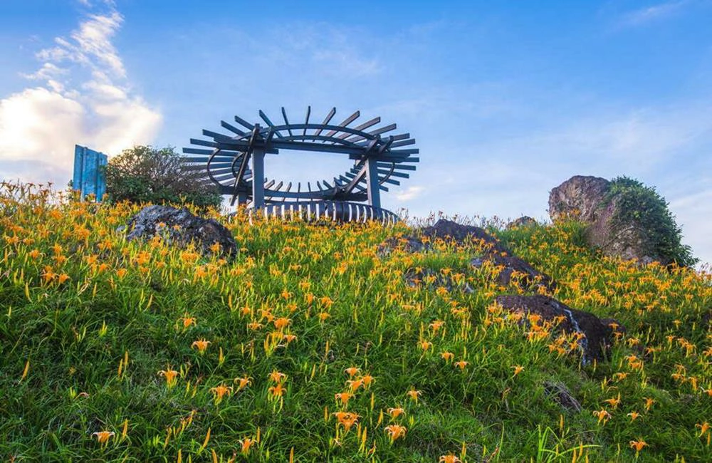 六十石山,六十石山即時影像,六十石山民宿,六十石山交通,六十石山路況,六十石山季節,六十石山接駁車,六十石山金針花,六十石山金針花地標,六十石山金針花海 季節,六十石山金針花 2024,六十石山金針花海的圖片,六十石山金針花 交通,花蓮,富里,六十石山