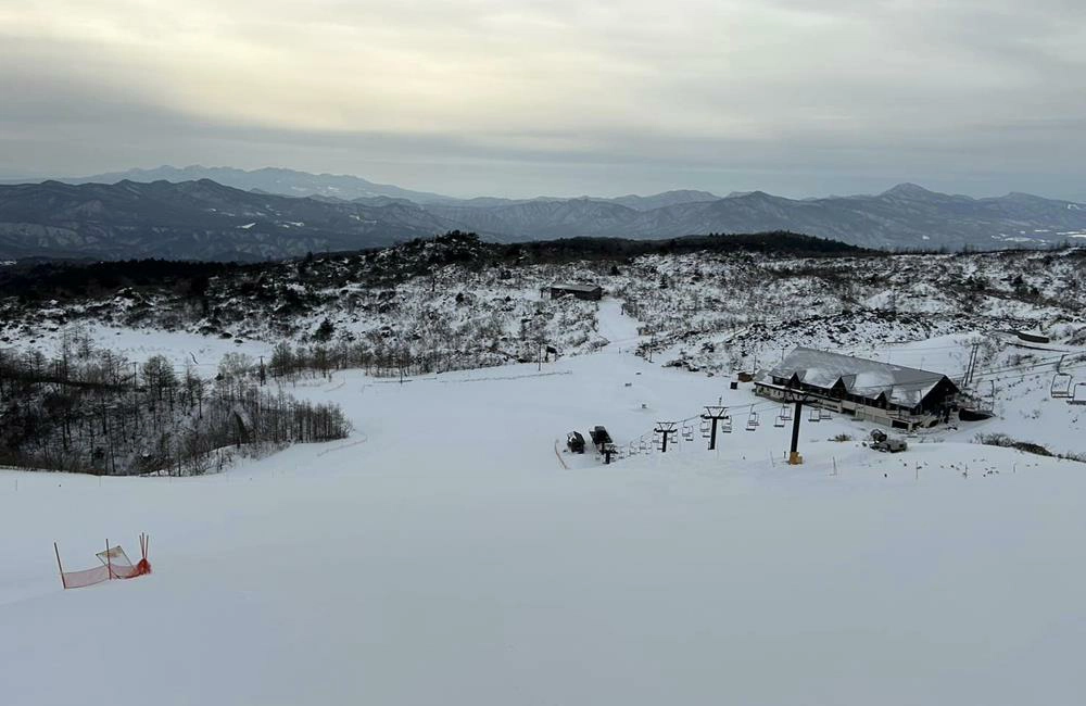 草津滑雪場,草津滑雪場 教練,草津滑雪場官網,草津滑雪場開放時間,草津國際滑雪場,Kusatsu International Ski Resort,日本滑雪,日本滑雪團,日本滑雪場排名,日本滑雪推薦,日本滑雪自由行,日本滑雪地方,日本滑雪團推薦,國外滑雪,滑雪中毒者,滑雪學校,出國滑雪,出國滑雪推薦,滑雪度假村