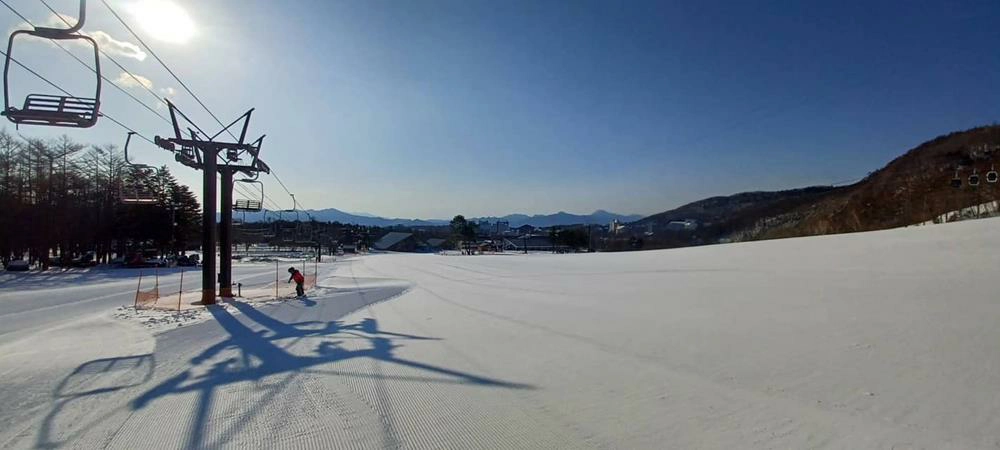 草津滑雪場,草津滑雪場 教練,草津滑雪場官網,草津滑雪場開放時間,草津國際滑雪場,Kusatsu International Ski Resort,日本滑雪,日本滑雪團,日本滑雪場排名,日本滑雪推薦,日本滑雪自由行,日本滑雪地方,日本滑雪團推薦,國外滑雪,滑雪中毒者,滑雪學校,出國滑雪,出國滑雪推薦,滑雪度假村