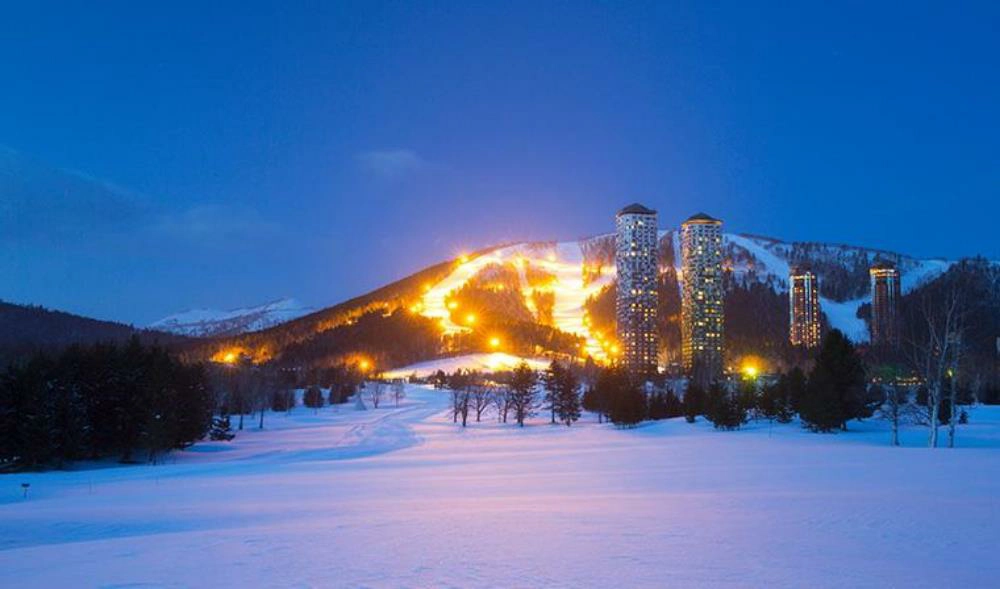 夜滑,夜滑 滑雪場,夜滑 滑雪,星野 度假村 雪具,北海道星野滑雪費用,星野tomamu度假村,北海道 星野滑雪團,北海道星野度假村,星野度假村北海道,星野北海道,星野集團,星野度假村tomamu,星野 度假村 雪具,北海道星野滑雪費用,星野 度假村 夜 滑,北海道星野 度假村 冬天,星野tomamu度假村,北海道 星野滑雪團,滑雪團 北海道,日本滑雪,日本滑雪團,日本滑雪場排名,日本滑雪推薦,日本滑雪自由行,日本滑雪團推薦,Tomamu the Tower,RISONARE Tomamu