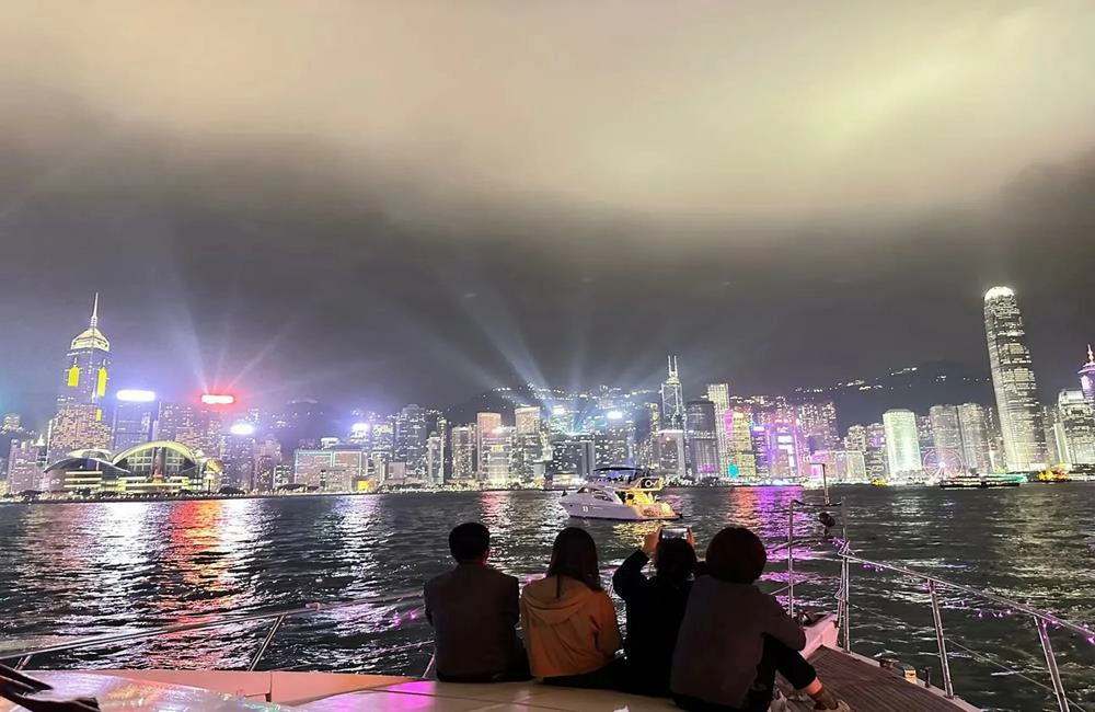 維多利亞港,香港維多利亞港搭船,維多利亞港夜景,維多利亞港燈光秀,香港維多利亞港,香港維多利亞港燈光秀,香港維多利亞港飯店,香港維多利亞港夜景,