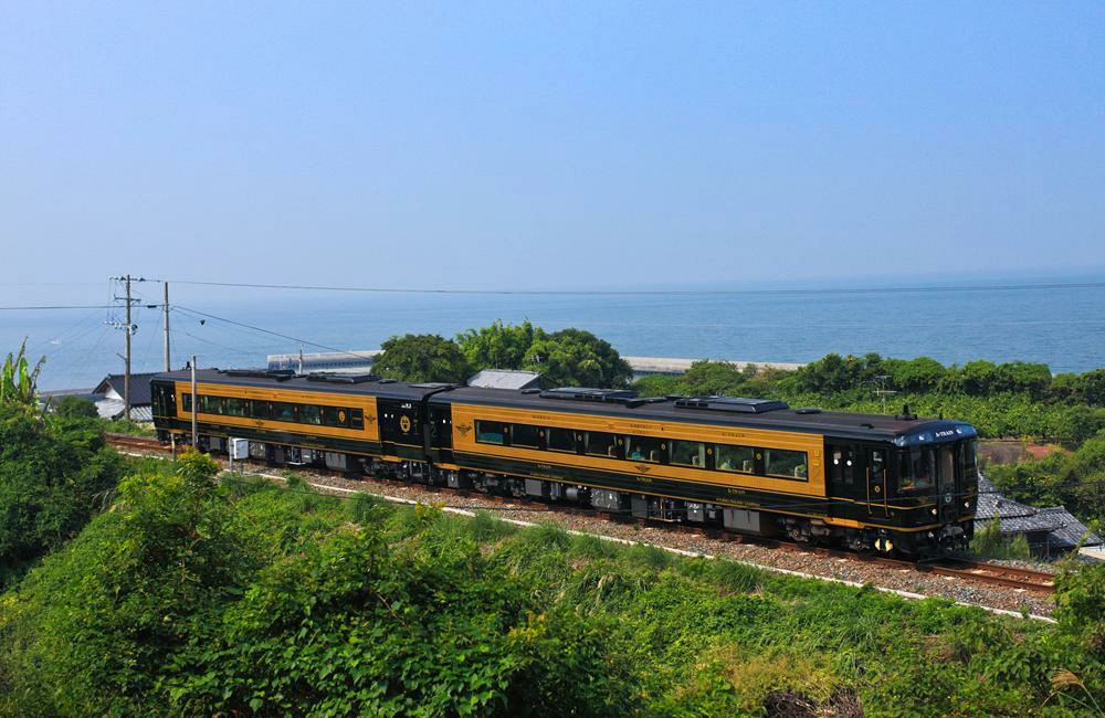 坐 A 列車去吧黑金車身外觀與復古風格