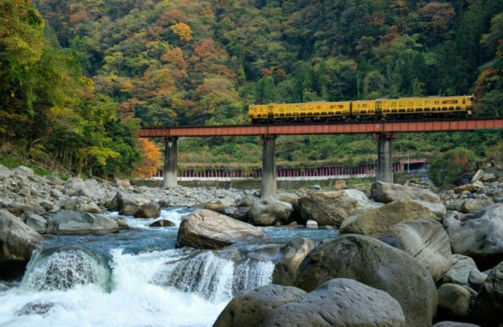 ARU RESSHA,aru ressha預約,aru列車時間表,aru ressha列車,aru列車jr pass,或る列車預約,九州甜點列車價錢,九州或る列車