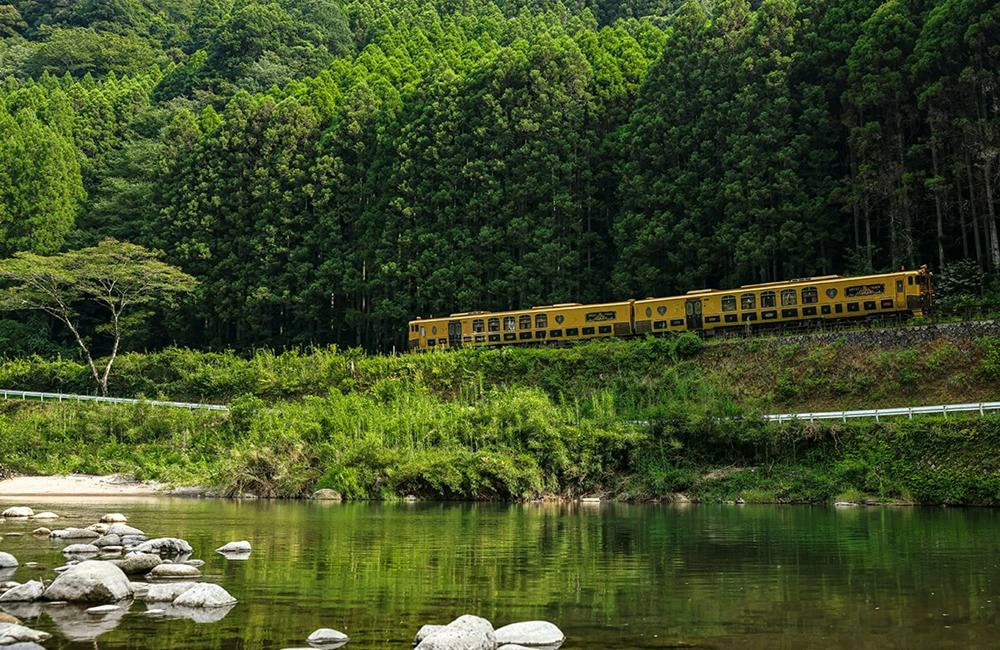 ARU RESSHA,aru ressha預約,aru列車時間表,aru ressha列車,aru列車jr pass,或る列車預約,九州甜點列車價錢,九州或る列車