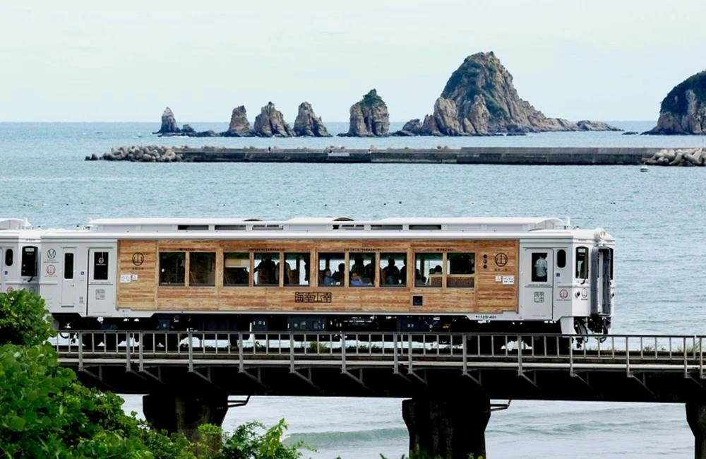 海幸山幸,海幸山幸觀光列車,海幸山幸預約,海幸山幸 自由席,海幸山幸号,海幸山幸運行日,海幸山幸神話,海幸山幸時刻表,海幸山幸座位