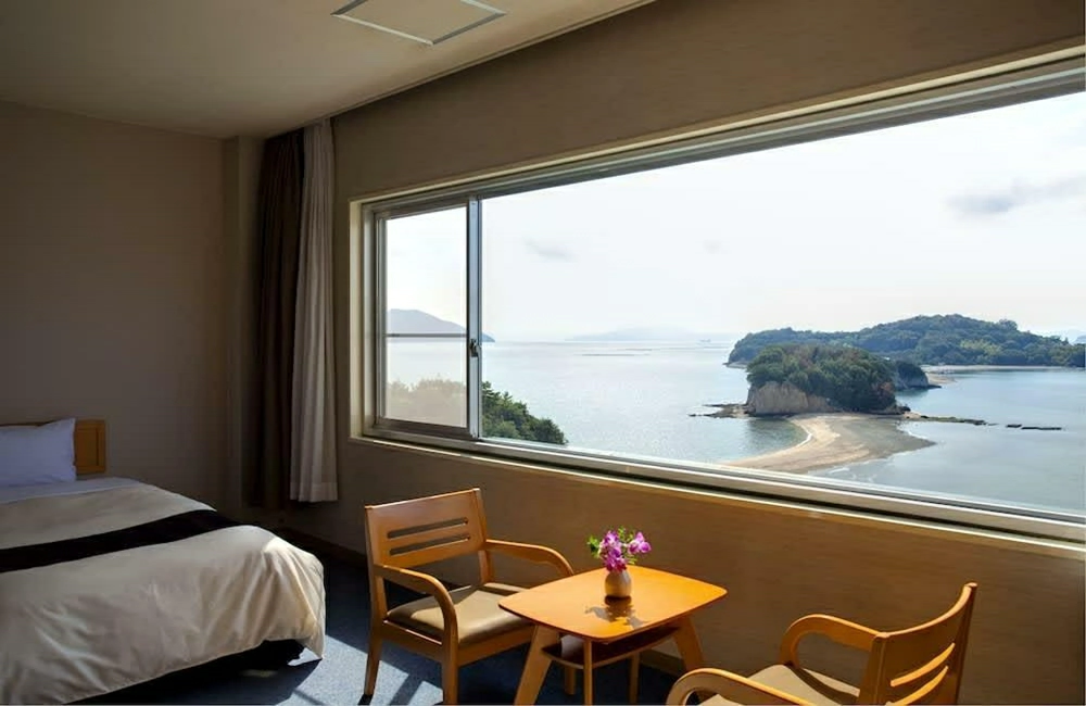 小豆島自由行攻略》交通/景點/住宿/美食/伴手禮一次搞定! - Travel x Freedom 旅誌字遊 threeonelee.com 小豆島國際飯店,小豆島民宿,小豆島,瀨戶內藝術祭 住宿,小豆島国際ホテル,小豆島住宿,小豆島飯店,小豆島飯店推薦