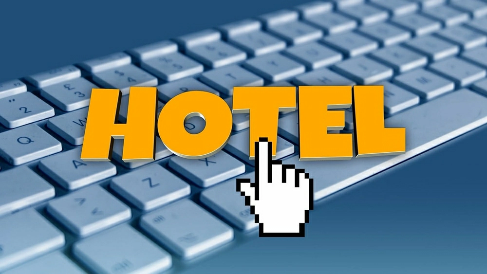 2026國旅補助方案|生日金、住宿券、樂園免費入園、企業旅遊申請 - Travel x Freedom 旅誌字遊 threeonelee.com 平日住宿補助訂房比價示意圖|線上查詢台灣飯店房價與住宿平台入口